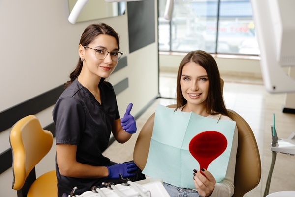 What Exactly Does A Cosmetic Dentist Do?